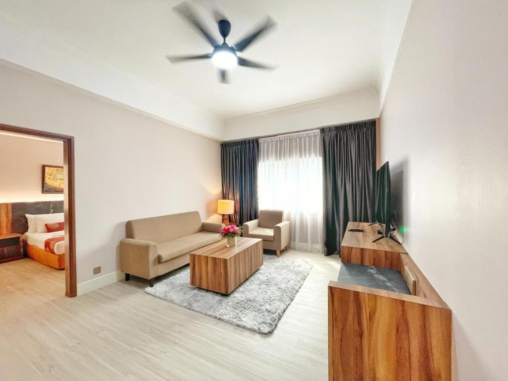 The Avenue M Hotel Johor Bahru Exterior photo