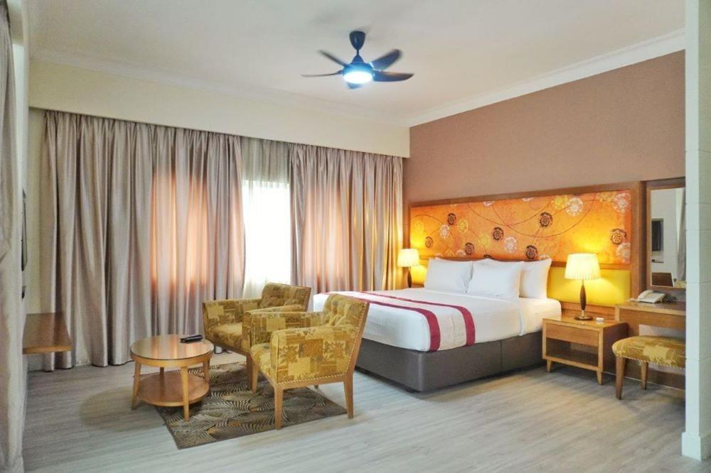 The Avenue M Hotel Johor Bahru Exterior photo
